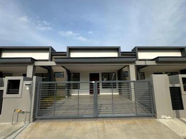 Terraced House for sale in Kluang