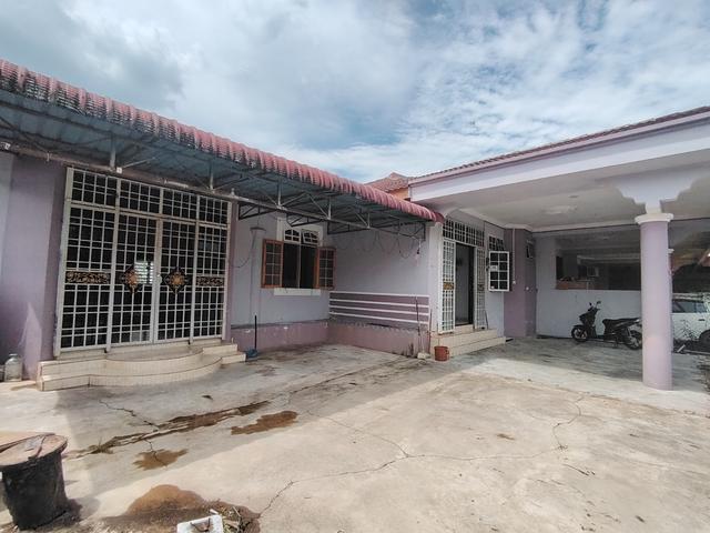 Terraced House for sale in Tanah Merah