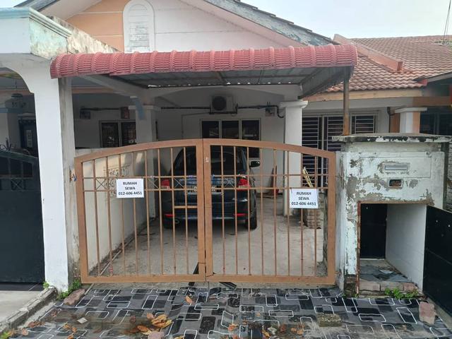 Terraced House for sale in Kuala Selangor, Selangor