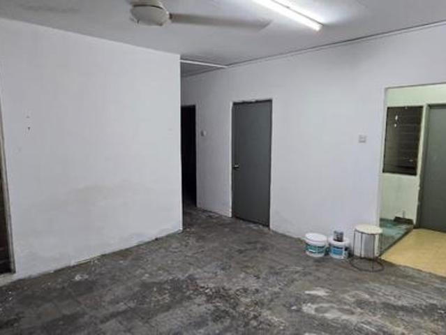 Flat for sale in Petaling, Subang Jaya
