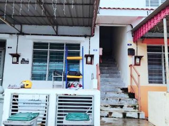 Townhouse for sale in Malaka