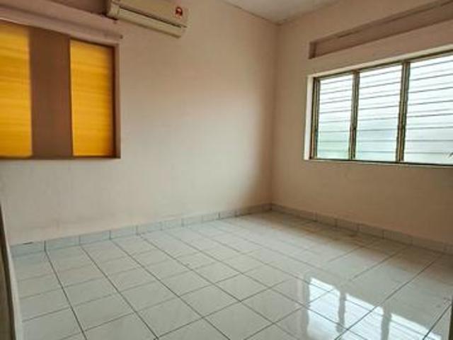 Townhouse for rent in Petaling Jaya, Petaling