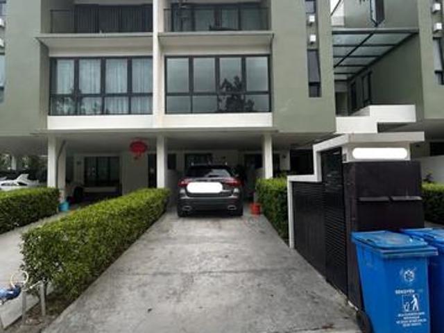 Townhouse for sale in Petaling, Alam Impian