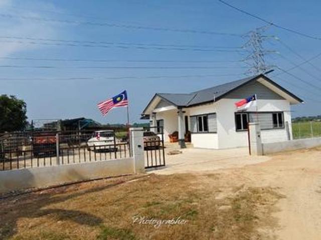 Bungalow for sale in Malaka