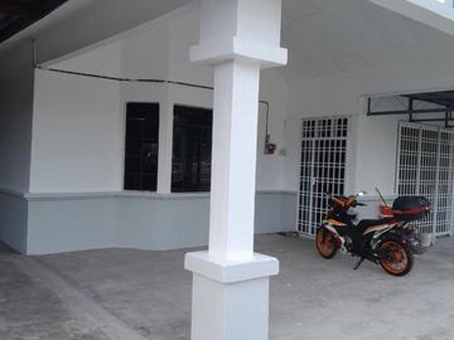 Bungalow for sale in Batu Pahat, Johor