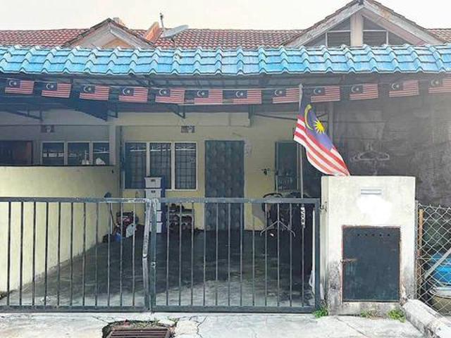 Terraced House for sale in Kuala Selangor, Selangor