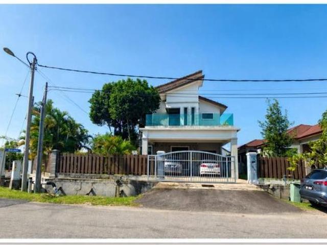 Bungalow for sale in Malaka