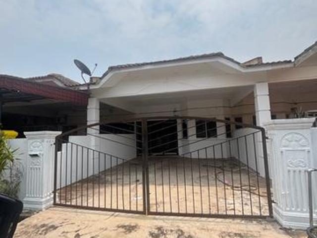 Terraced House for sale in Kemaman, Tringganu