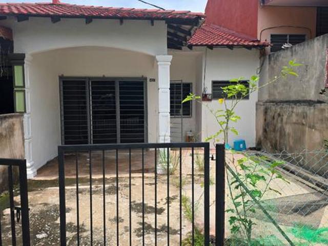 Terraced House for sale in Raub