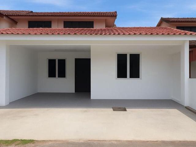 Terraced House for sale in Malaka