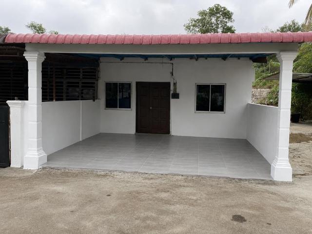 Terraced House for sale in Malaka