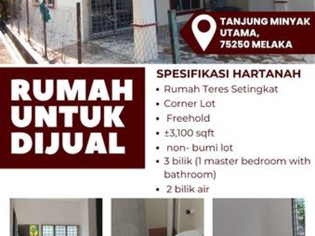 Terraced House for sale in Malaka