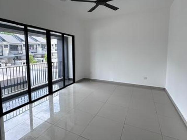 Terraced House for rent in Malaka