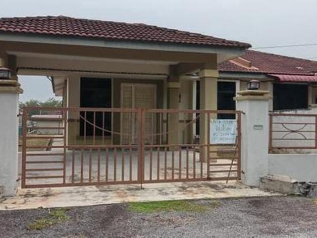 Residential House for sale in Kompleks Perumahan Ibu Pejabat Polis Daerah IPD Melaka Tengah, Bandaraya Melaka
