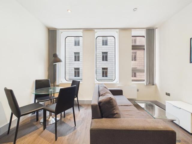 Apartment for rent in Calderstones