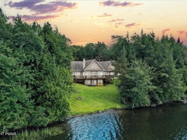 House for sale in Lakewood