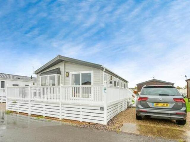 House for sale in Littlecote, West Sussex