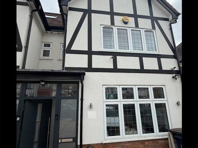 House for rent in Hendon Central, Greater London