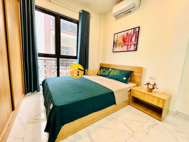 Nhà mặt phố bán