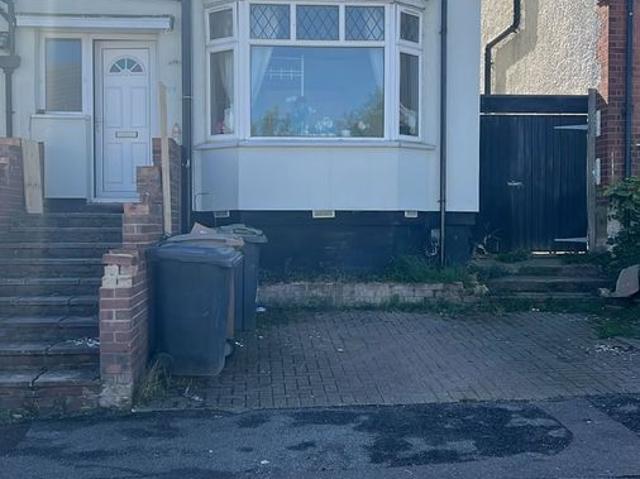 House for rent in Farley Hill, Luton