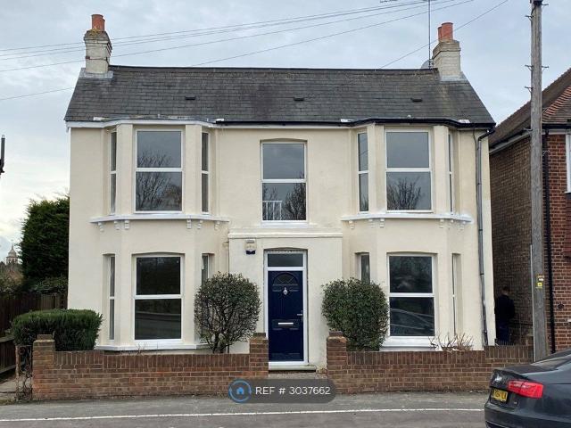 House for rent in Egham, Runnymede