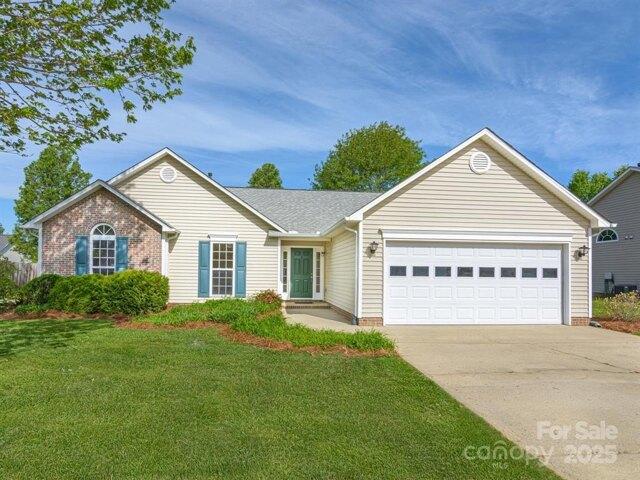 House for sale in Fletcher