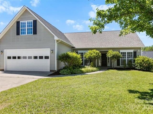 House for sale in Fletcher