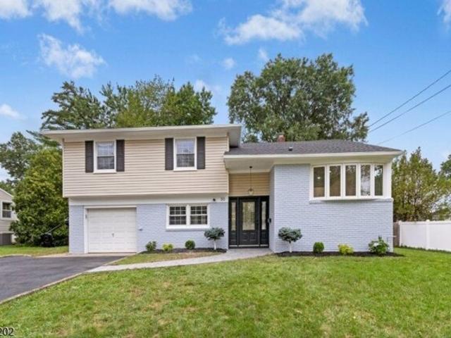 House for sale in Clark House for sale in Clark