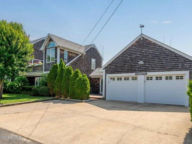 House for sale in Mantoloking, New Jersey