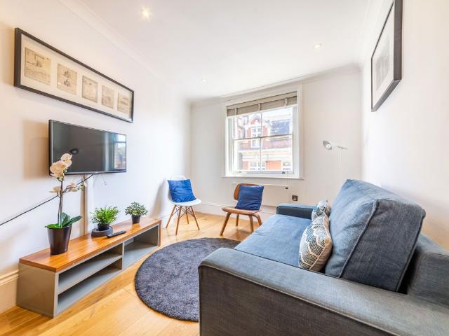Apartment for rent in Soho, Greater London