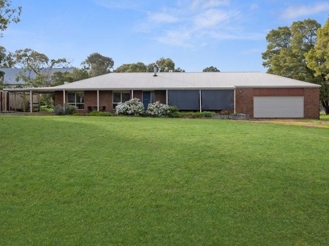 House for sale in Kirkstall, Victoria