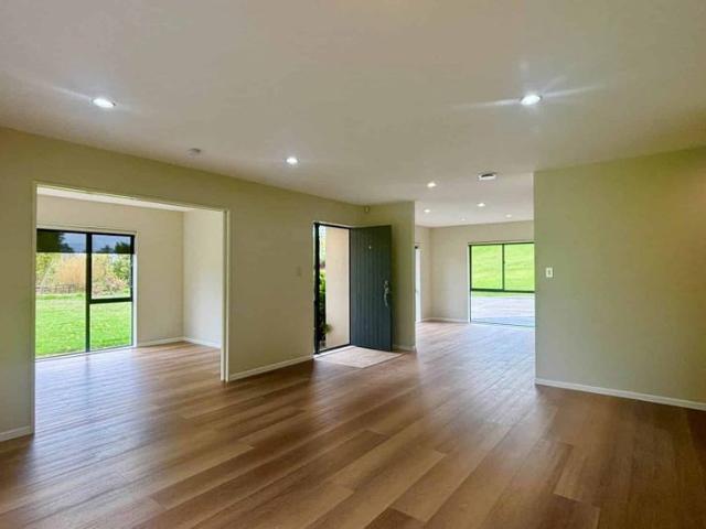House for rent in Whangaparaoa