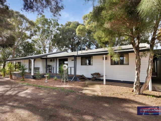 Cottage for sale in Newbridge, Victoria