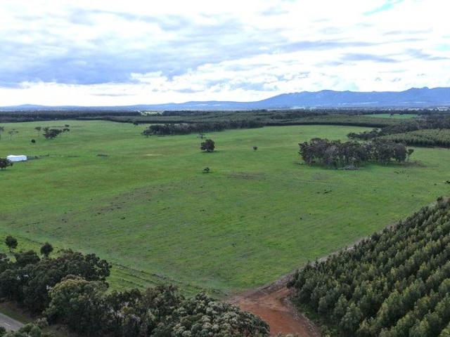 Cottage for sale in Narrikup, Western Australia