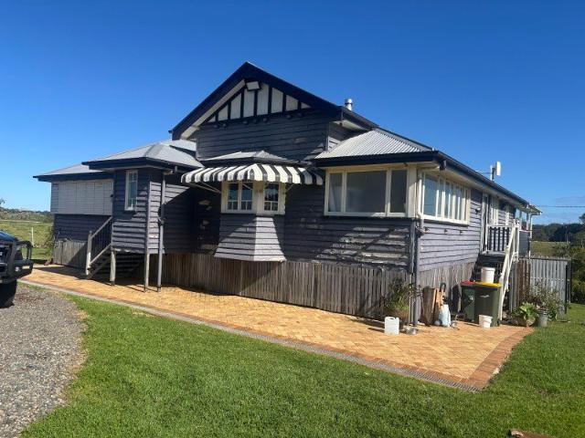 Cottage for rent in Toombul, Queensland