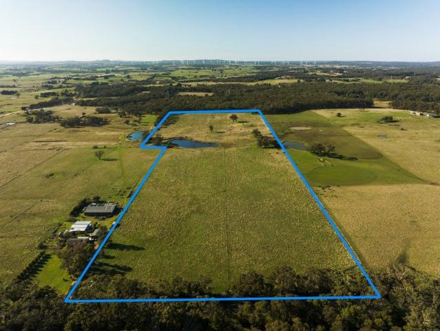 Acreage for sale in Navigators, Shire of Moorabool