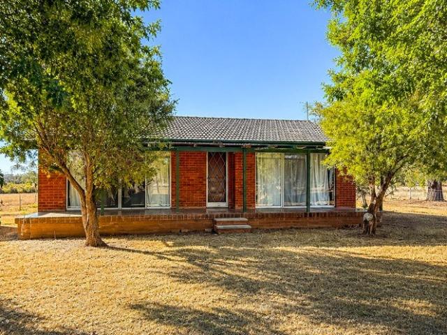 Cottage for rent in Piallamore, New South Wales