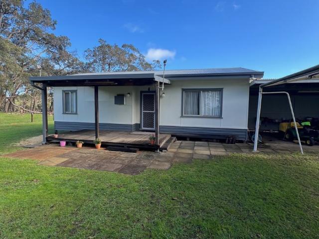 Cottage for sale in Waterloo, Western Australia