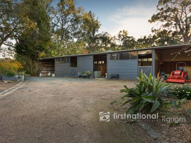 Cottage for sale in Camerons Creek, Victoria
