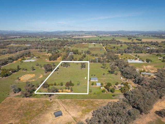 Cottage for sale in Gerogery, New South Wales