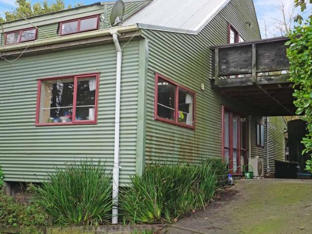 House for rent in Awhitu, Oroua County