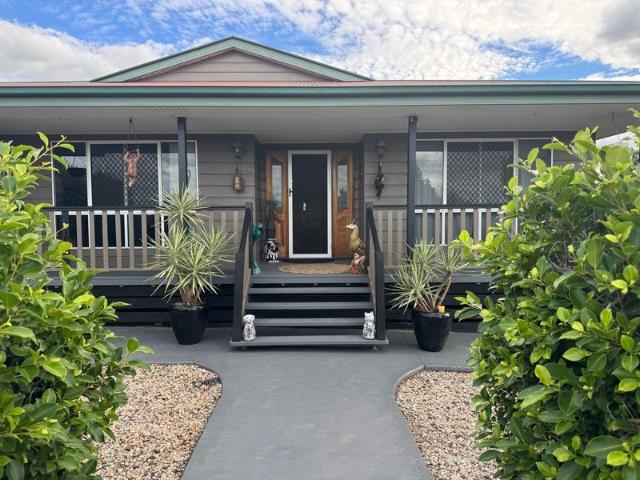 Cottage for sale in Roma, Queensland