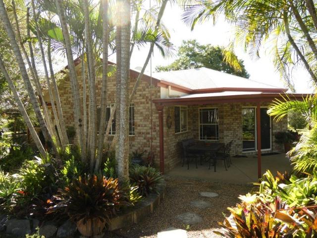 Cottage for sale in Horse Camp, Queensland