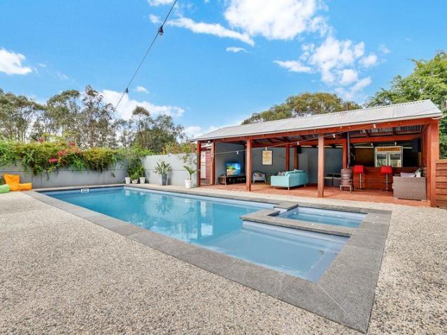 Cottage for sale in Heyfield, Victoria