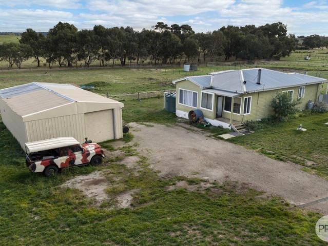 House for sale in Snake Valley, Victoria