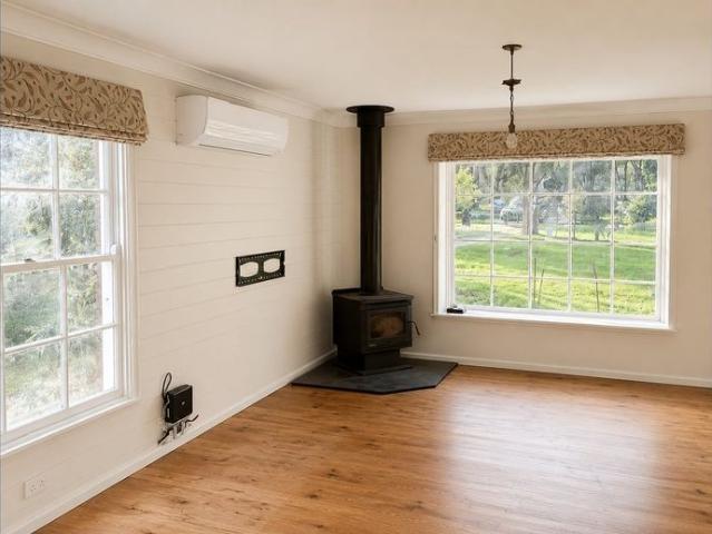 House for rent in Welshmans Reef, Victoria