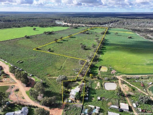House for sale in Iraak, Victoria