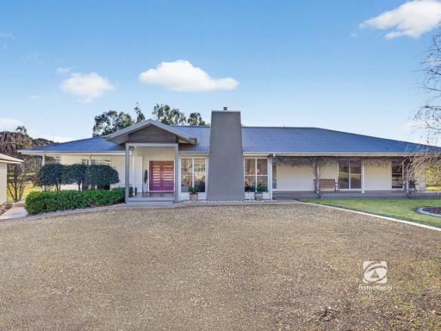 House for sale in Wy Yung, Victoria