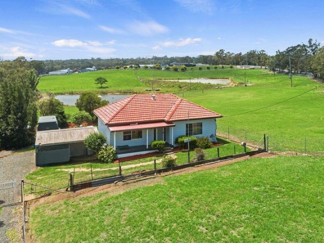 Cottage for sale in Sydney, New South Wales