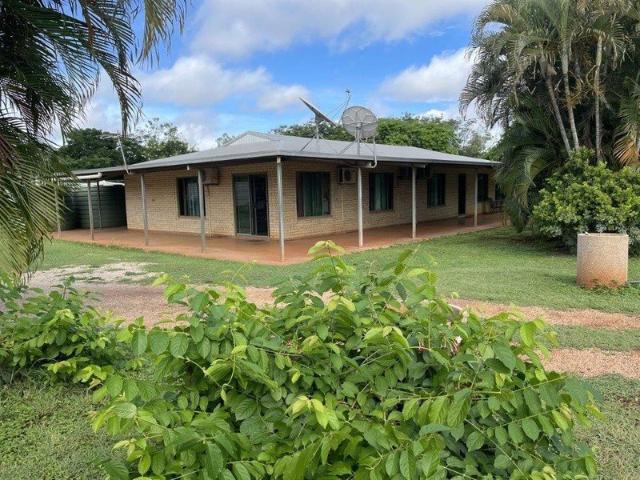 Cottage for sale in Uralla, Northern Territory